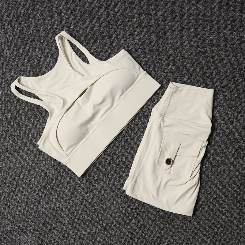 Pilates Yoga Gear - フィットネスショーツヨガセット女性のトラックスーツハイウエストスポーツウェアブラジャーワークアウトレギンスサイクリングジムショーツスポーツスーツポケット付き